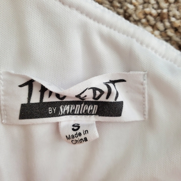 Women's Dress - Picture 11 of 11